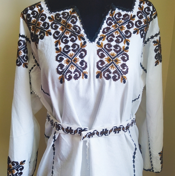 Hand-sewn, vintage and traditional Eastern European blouse (boho style) - Picture 5 of 9